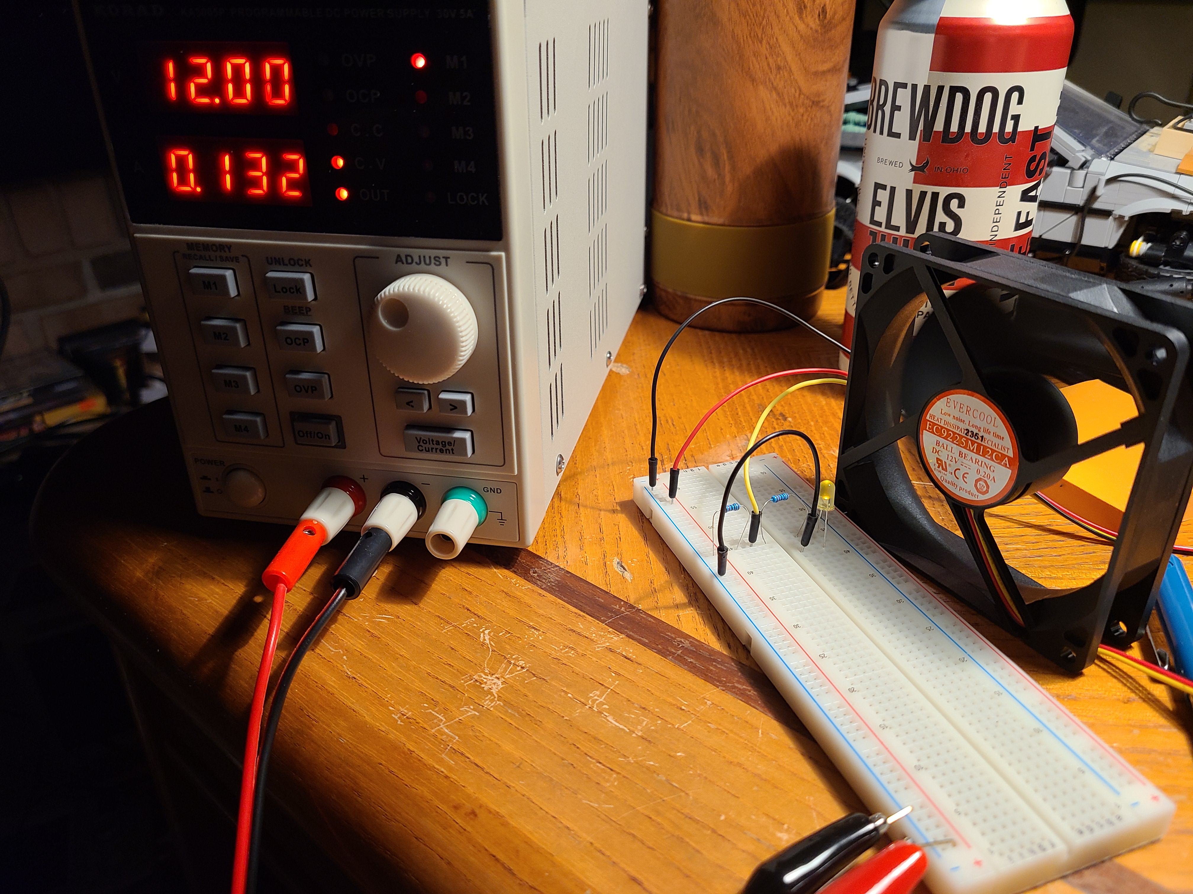 Breadboard fan tachometer test